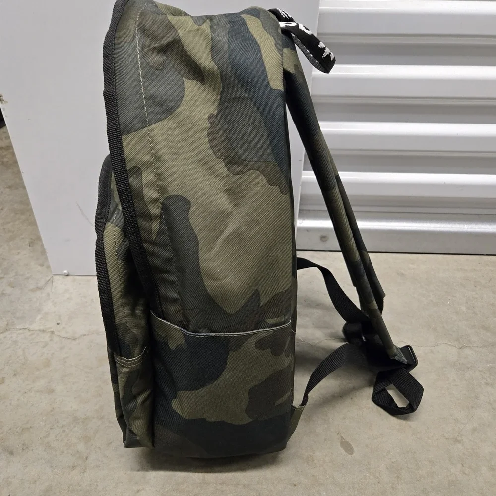 New Adidas Original Trefoil Camoflauge Orange Signal Backpack‎